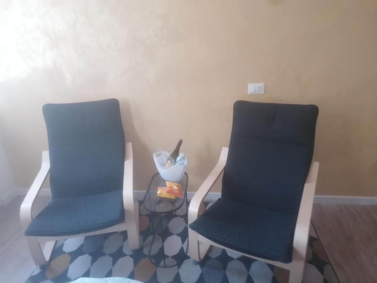 Emmanueli65 Fronte Clinica Per 5 Matrimoniale 2 Singoli 1 Divano Letto Plasencia Exterior foto